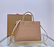 Colestore Burberry Small TB Bag in Grainy Leather Beige 32.5 x 12 × 24cm - 6