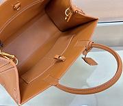 Colestore Burberry Small TB Bag in Grainy Leather Caramel 32.5 x 12 × 24cm - 5