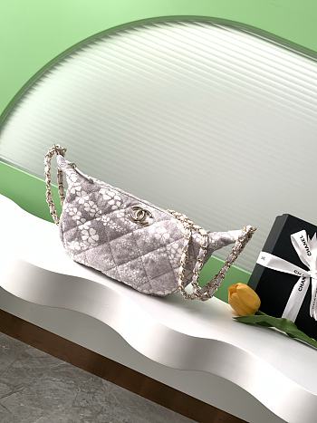 Colestore Chanel CoCo Beach Large Hobo Bag, Printed denim & Gold-tone Metal, White & Gray