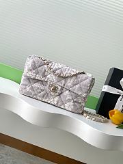Colestore Chanel CoCo Beach Flap bag Printed Denim & Gold-tone Metal, White & Light Gray - 1
