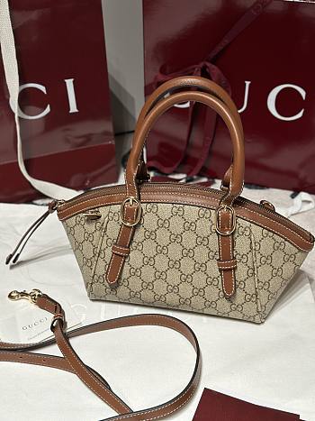Colestore Gucci GG Emblem Small Top Handle Bag 31x17x12cm