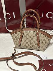 Colestore Gucci GG Emblem Small Top Handle Bag 31x17x12cm - 4