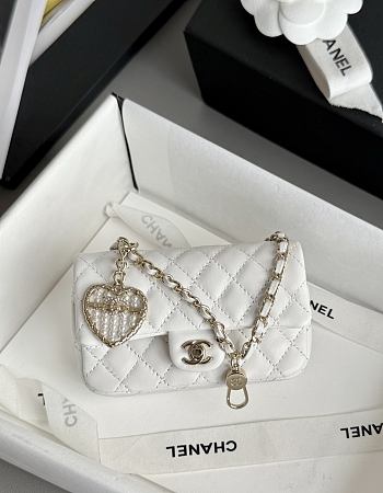 Colestore Chanel 25A Ultra Mini Pearl Heart CF Charm Bag White 8x12.5x5cm