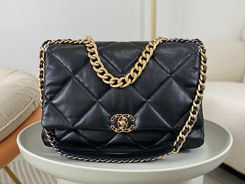 Colestore Chanel AS1162 Tofu Bag Large Black 36x11x25cm