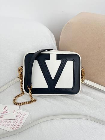 Colestore Valentino Garavani Viva Superstar Nappa Leather Crossbody Bag Butter/Black 20x15x5cm