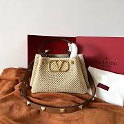 Colestore Valentino Garavani Raffia Grained Calfskin Small Rockstud Tote 25x18x1cm - 1