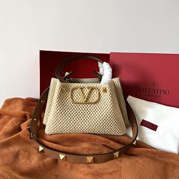 Colestore Valentino Garavani Raffia Grained Calfskin Small Rockstud Tote 25x18x1cm