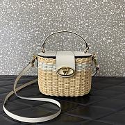 Colestore Valentino Garavani Vlogo Signature Wicker Vanity Bag White 19x13.5x13cm - 1