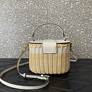Colestore Valentino Garavani Vlogo Signature Wicker Vanity Bag White 19x13.5x13cm - 3