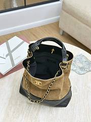 Colestore Chanel Shopping bag, Suede calfskin, Shiny lambskin & Gold-tone metal, Beige & Black 33x29x11cm - 2