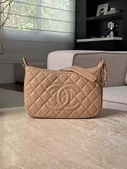 Colestore Chanel CC Quilted Caviar Shoulder Bag Beige Leather 29x21.5x9cm - 1