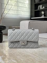 Colestore Chanel Gray Caviar Quilted Classic Flap Medium Silver Hardware 23x14.5x6cm - 1