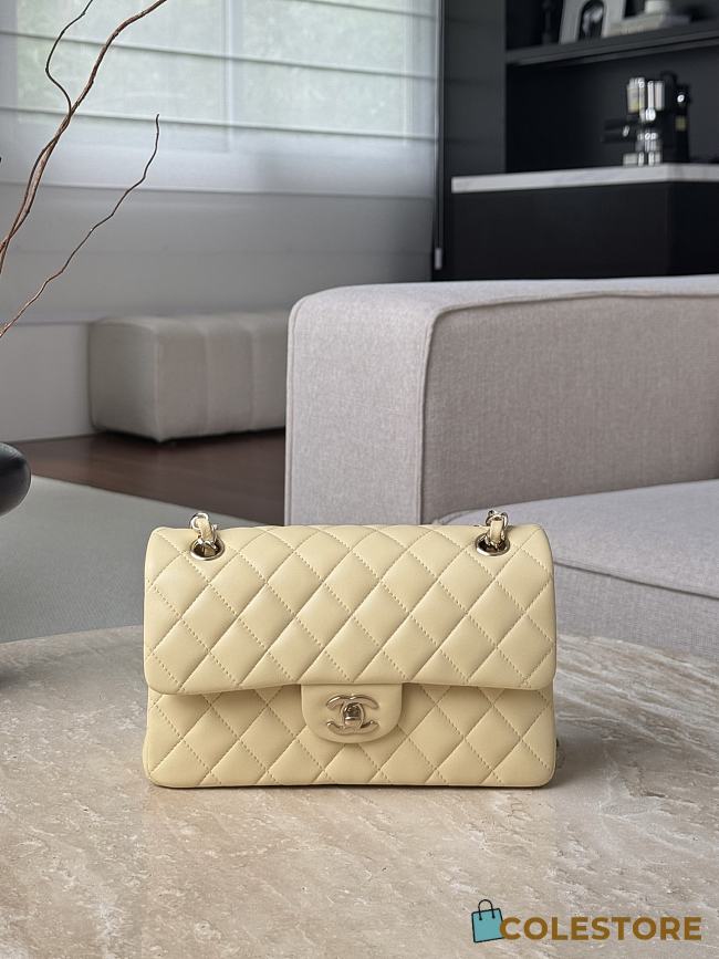 Colestore Chanel Buttercream Yellow Lambskin Quilted Classic Flap Medium Light Gold Hardware 23x14.5x6cm - 1