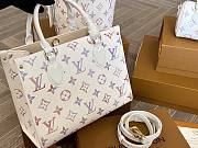 Colestore Louis Vuitton OnTheGo PM Dream Cream Color 25 x 19 x 11.5 cm - 3