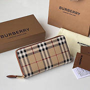 Colestore Burberry Wallet  - 5
