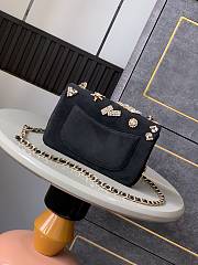 Colestore Chanel 25AW Party Bag 10x20x7cm - 2