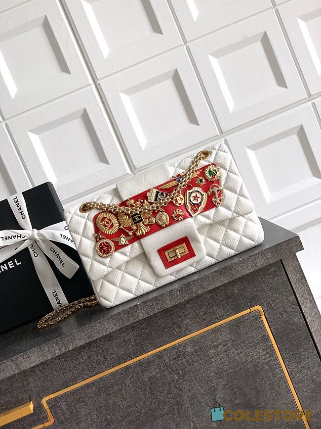 Colestore Chanel White Quilted Wool 'Romanov Charms' 2.55 Reissue Bag 25.5cm - 1