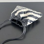 Colestore Bottega Veneta Small Dustbag in White 21x16.6x1cm - 3