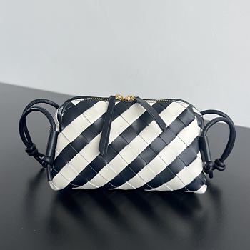 Colestore Bottega Veneta Intrecciato Concert Crossbody Bag 18.5x11.5x8.5cm