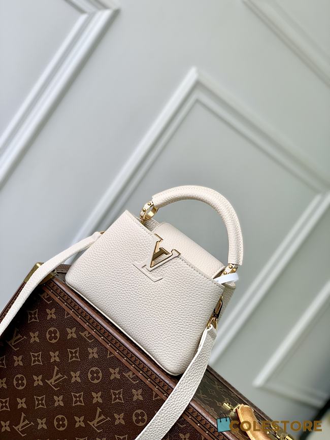 Colestore  Louis Vuitton Capucines Mini Cream 13.6 x 8 x 21cm - 1