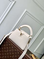 Colestore  Louis Vuitton Capucines Mini Cream 13.6 x 8 x 21cm - 1