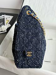 Colestore Chanel 25A Métiers d’Art Collection Tweed 25 Bag Small Hobo in Navy Blue 30x26x14cm - 6