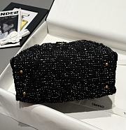 Colestore Chanel 25A Métiers d’Art Collection Tweed 25 Bag Small Hobo in Black 30x26x14cm - 2