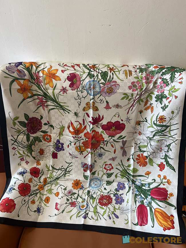 Colestore Gucci Floral Print Silk Scarf 90x90cm - 1