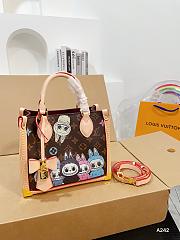 Colestore Louis Vuitton OnTheGo Monogram Labubu Brown 24x20x12cm  - 6