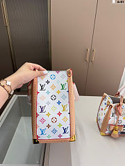 Colestore Louis Vuitton OnTheGo Monogram Labubu White 24x20x12cm  - 4
