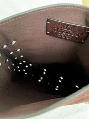 Colestore Valentino Garavani NELLCÔTE Brown Fringe Suede Bag 20x20x3cm - 6