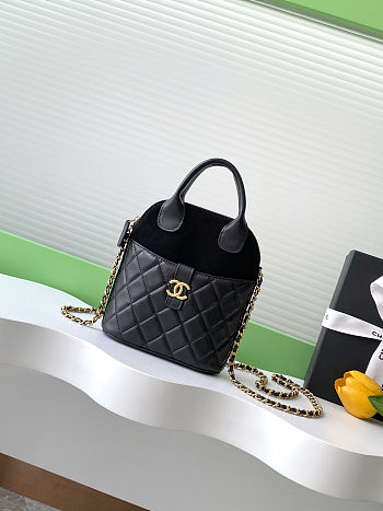 Colestore Chanel Clutch with Chain - Suede calfskin, shiny lambskin & gold-tone Black 18x17x6cm