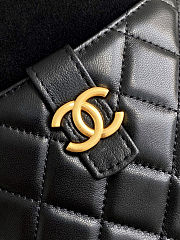 Colestore Chanel Clutch with Chain - Suede calfskin, shiny lambskin & gold-tone Black 18x17x6cm - 2