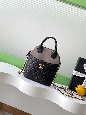 Colestore Chanel Clutch with Chain - Suede calfskin, shiny lambskin & gold-tone Gray 18x17x6cm