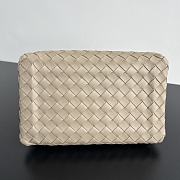 Colestore Bottega Veneta Medium Parachute in Ecru 29.5 x 18.5 x 17.5cm - 3