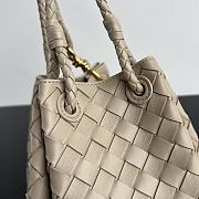 Colestore Bottega Veneta Medium Parachute in Ecru 29.5 x 18.5 x 17.5cm - 2