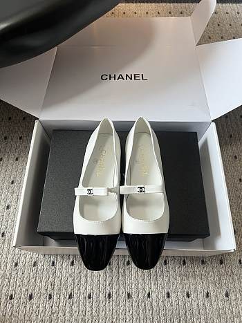Colestore Chanel Mary Jane Bicolor Patent Cap-Toe Shoes White & Black