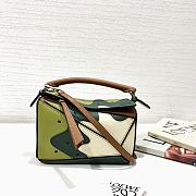 Colestore Loewe Calfskin Mini Puzzle Bag Kiwi 18x11x7.5cm - 1