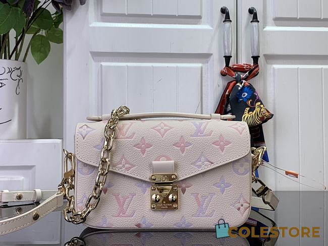 Colestore Louis Vuitton Pochette Métis East West Dream Cream 21.5 x 13.5 x 6 cm - 1