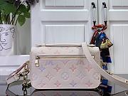 Colestore Louis Vuitton Pochette Métis East West Dream Cream 21.5 x 13.5 x 6 cm - 3