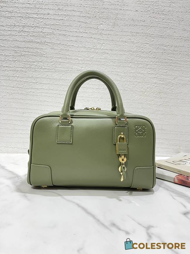 Colestore Loewe Amazona 23 Bag 'Avocado Green' 23x16x10cm - 1