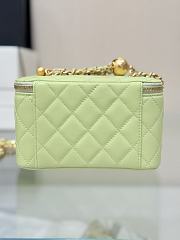 Colestore Chanel Lambskin Quilted Pearl Crush Vanity Light Green 17x9.5x8cm - 5