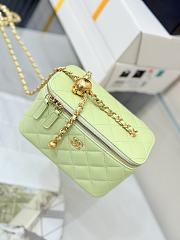 Colestore Chanel Lambskin Quilted Pearl Crush Vanity Light Green 17x9.5x8cm - 4