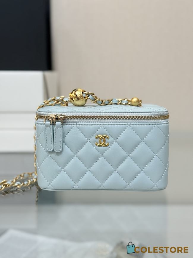 Colestore Chanel Lambskin Quilted Pearl Crush Vanity Light Blue 17x9.5x8cm - 1