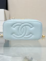 Colestore Chanel Lambskin Quilted Pearl Crush Vanity Light Blue 17x9.5x8cm - 4