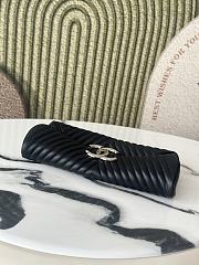 Colestore Chanel Black Leather Chevron Clutch 30x12x6cm - 2