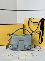 Colestore Fendi Mamma Baguette Medium Leather Green 16x13x10cm - 1