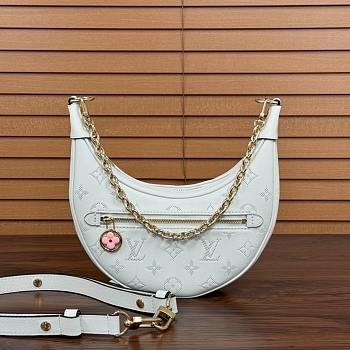 Colestore Louis Vuitton Loop White 24x22x6cm