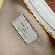 Colestore Louis Vuitton Loop White 24x22x6cm - 2