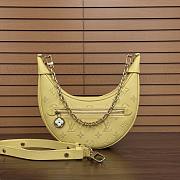 Colestore Louis Vuitton Loop Yellow 24x22x6cm - 1